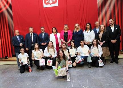 Zuzanna Szewczyk laureatką konkursu 8 Wspaniałych.