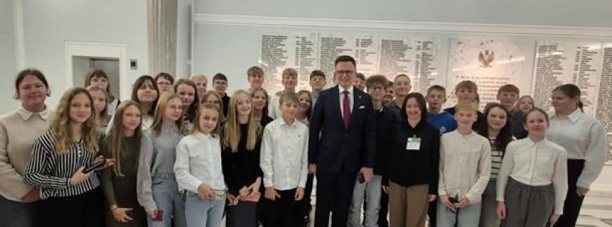 Wycieczka do Warszawy – wizyta w Sejmie RP i Muzeum Narodowym