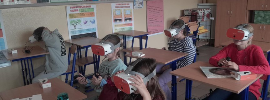 Wykorzystanie okularów ClassVR na godzinie wychowawczej.